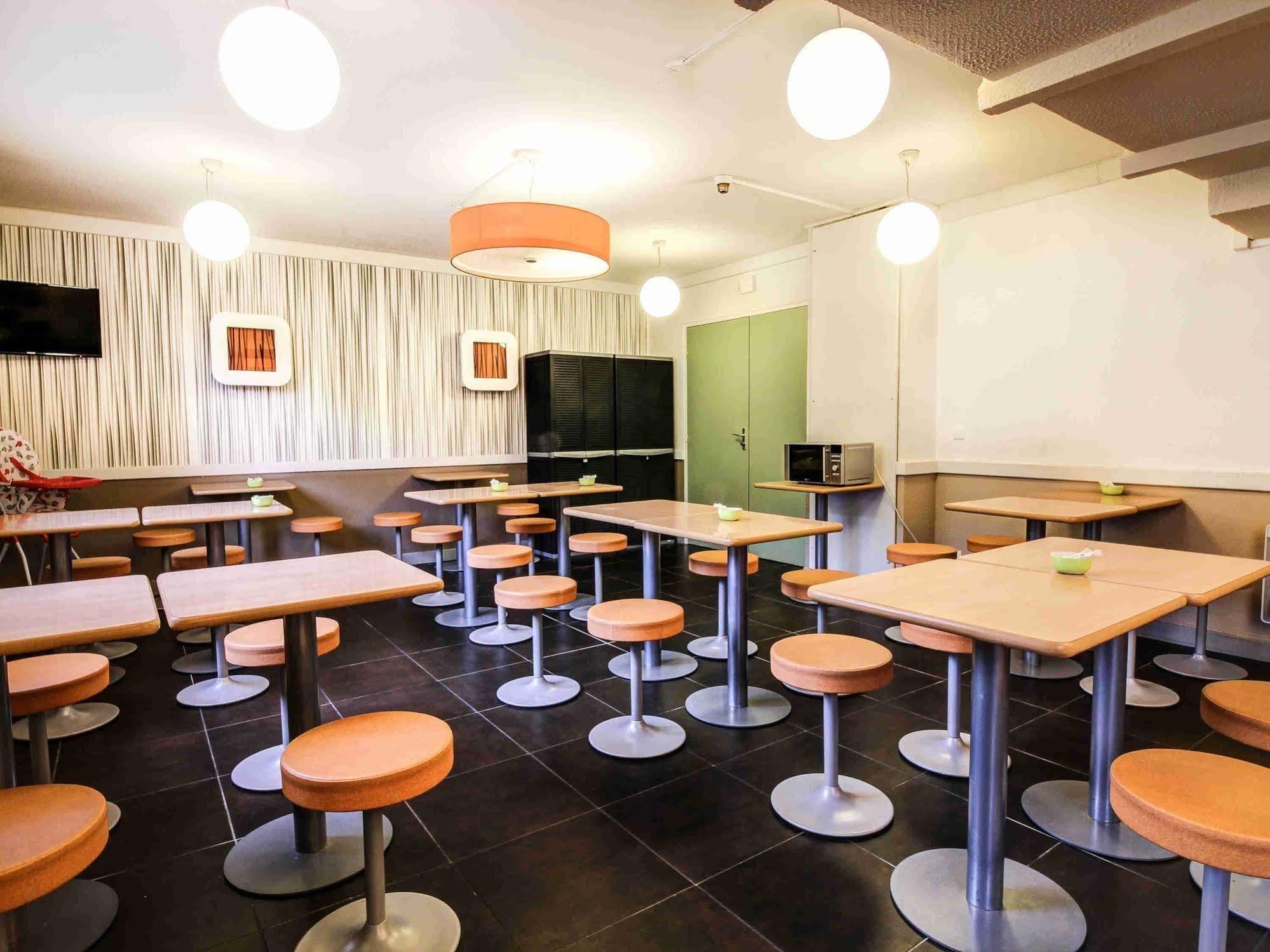 Ibis Budget Châteaudun المظهر الخارجي الصورة