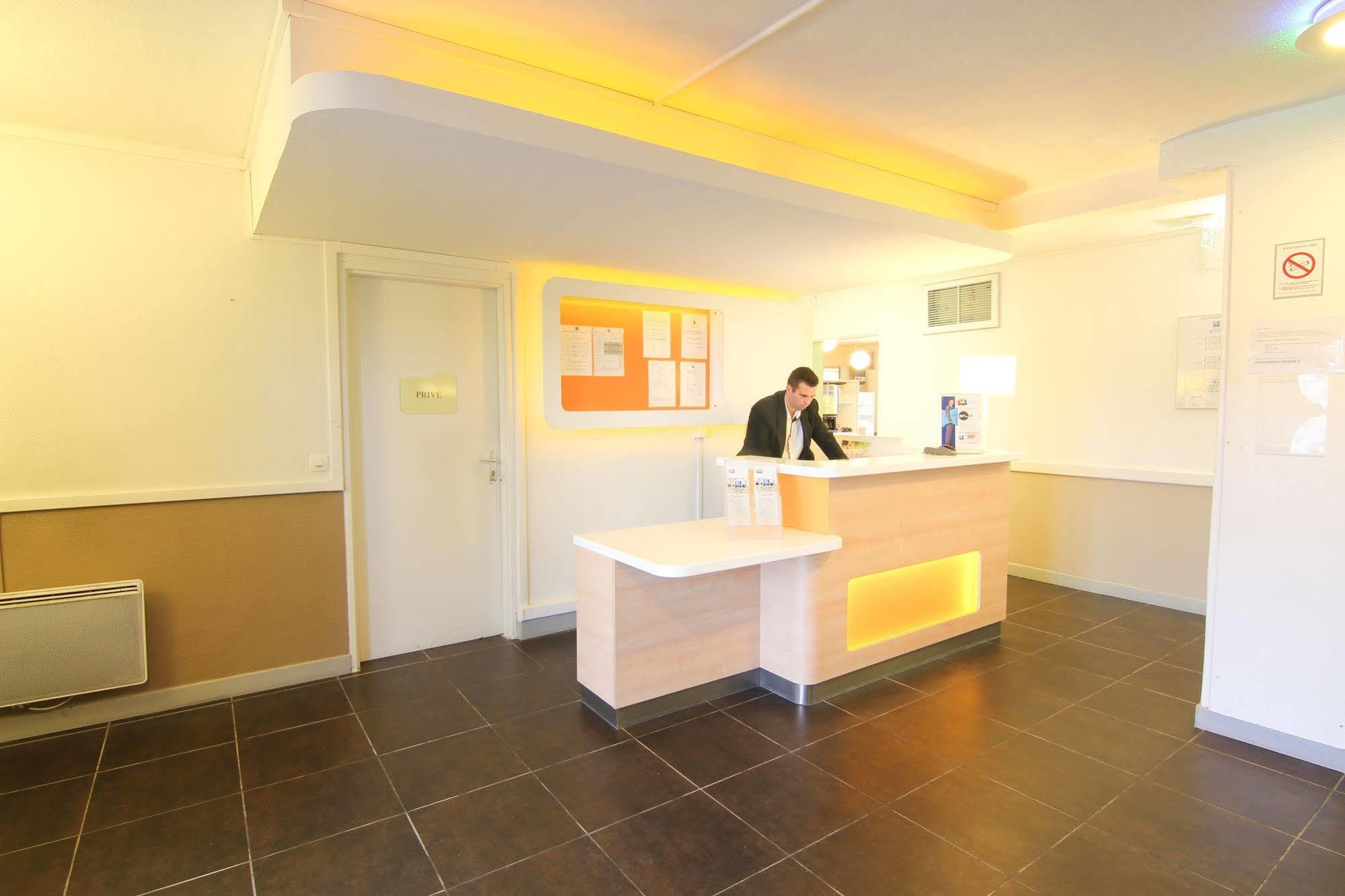 Ibis Budget Châteaudun المظهر الخارجي الصورة