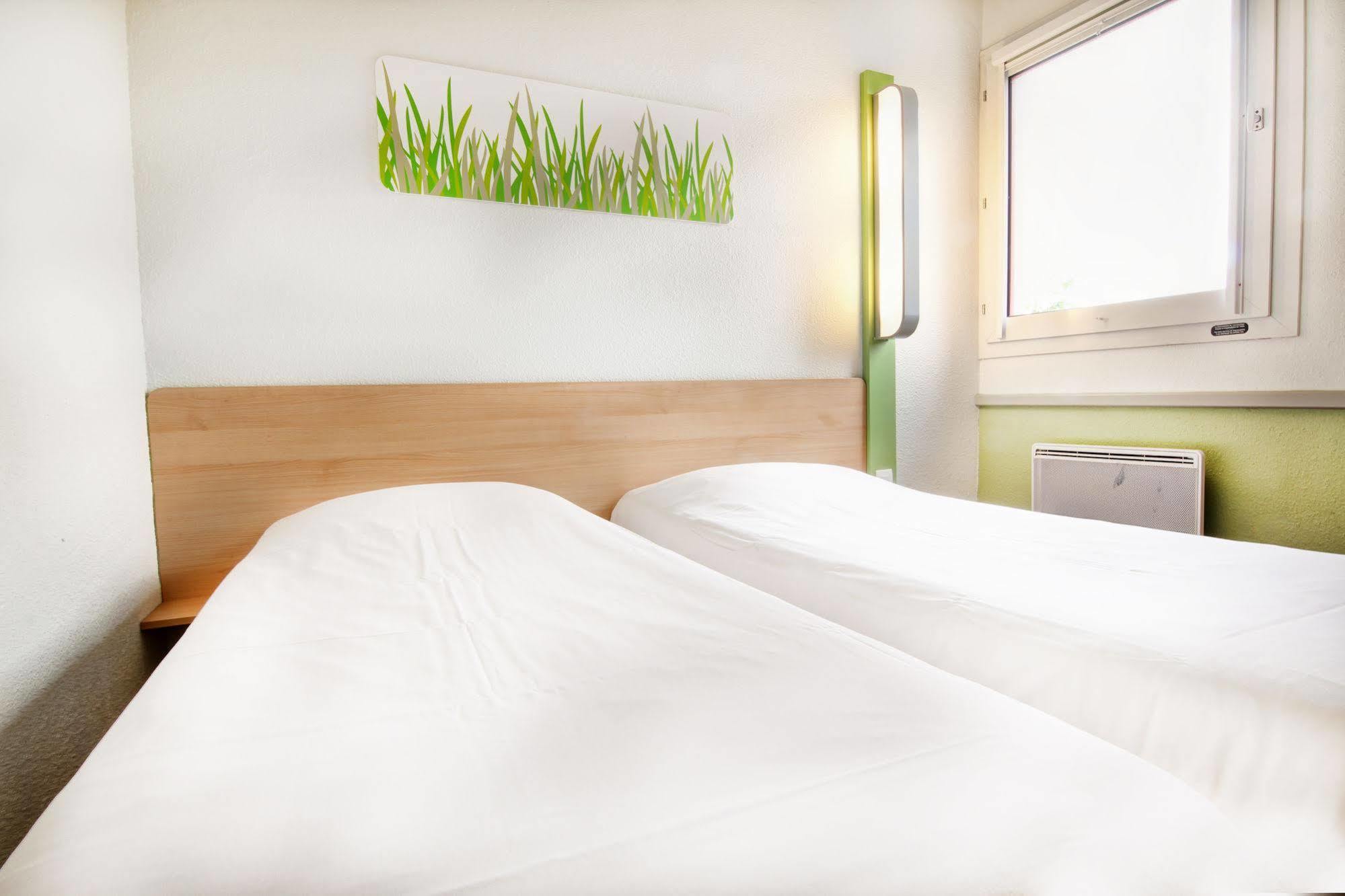 Ibis Budget Châteaudun المظهر الخارجي الصورة