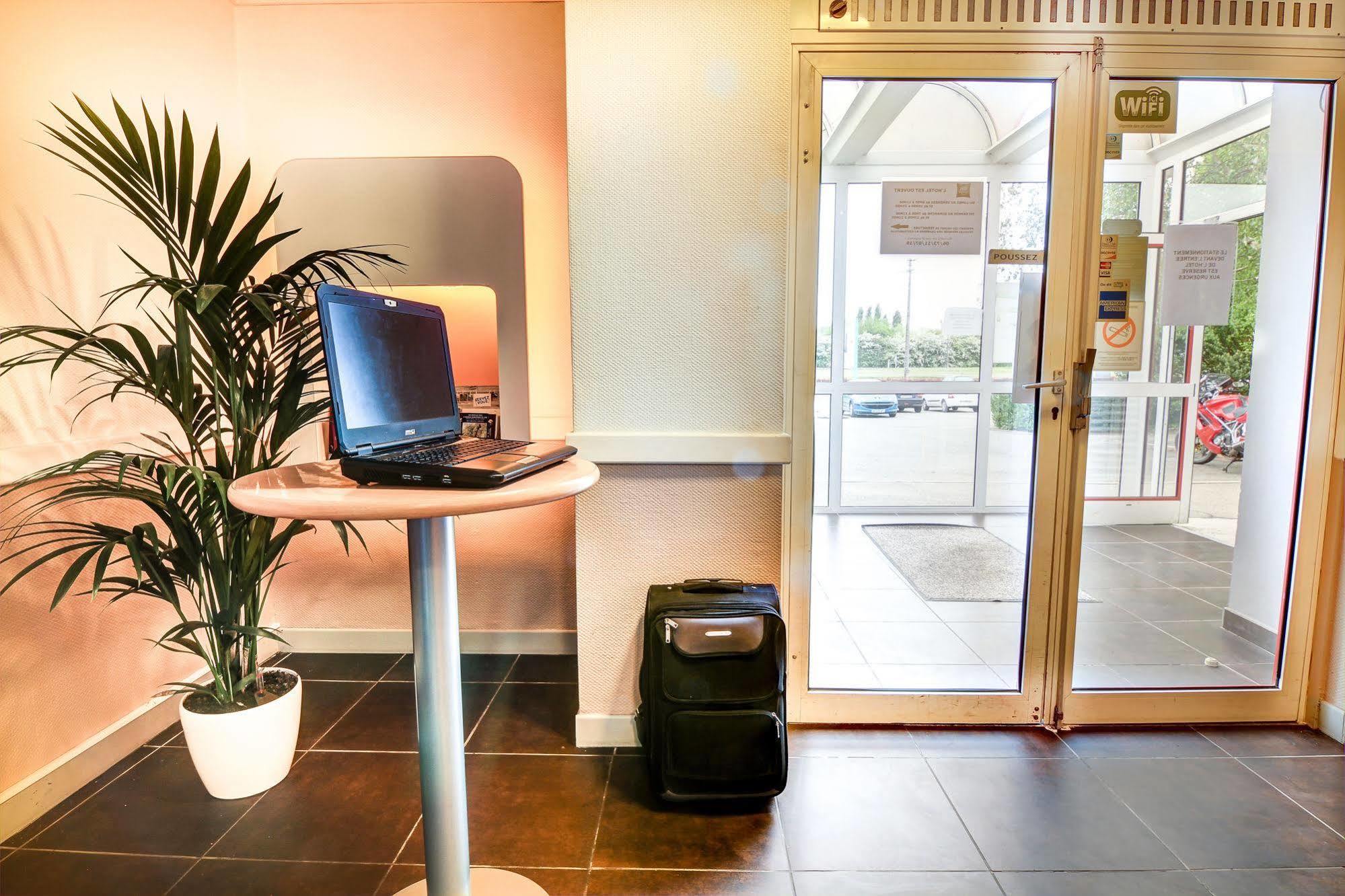 Ibis Budget Châteaudun المظهر الخارجي الصورة